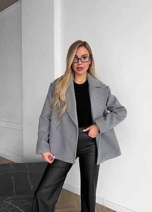 Вкорочене пальто 🎞️