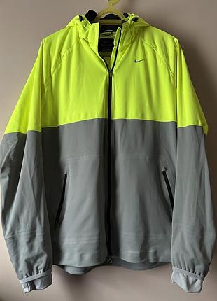Вітровка nike running
