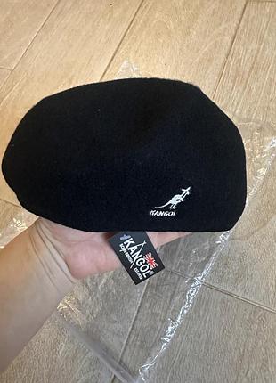 Шапка жіноча