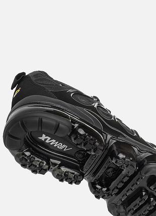 Nike air vapormax plus 'triple black' 9