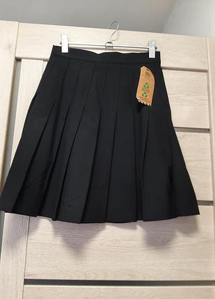 Черная юбка в складку