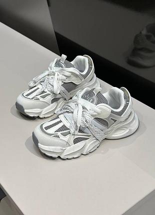 Спортивні кросівки для дітей