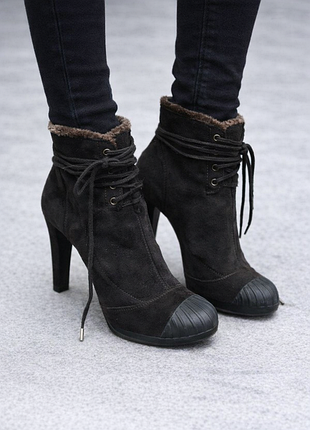 Чудові чобітки калошки