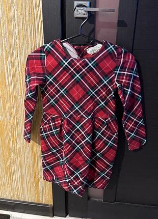 Платье на девочку