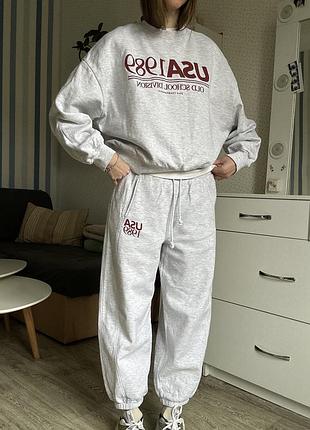 Сірий костюм зари