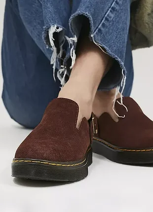 Шоколадні мюлі carlson від dr. martens унісекс (р us7/40)оригінал