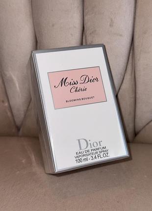 Жіночі dior cherie парфуми духи  100 мл аромат зі шлейфом діор