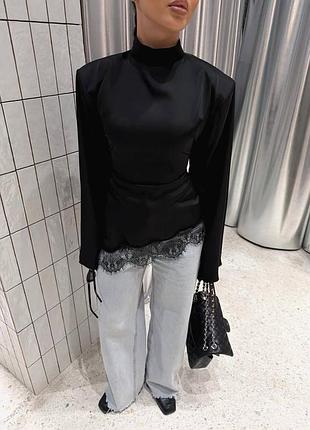 Блуза з мереживом