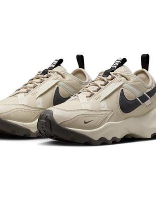 Жіночі кросівки nike tc 7900