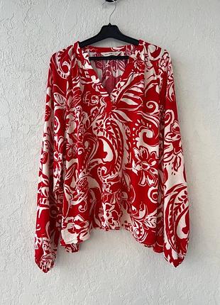 Жіноча блузка