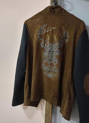 Женский коричневый кардиган с изображением оленя, украшенным стразами на спине