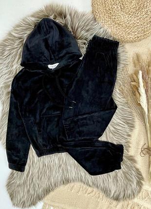 Костюм для дівчинки