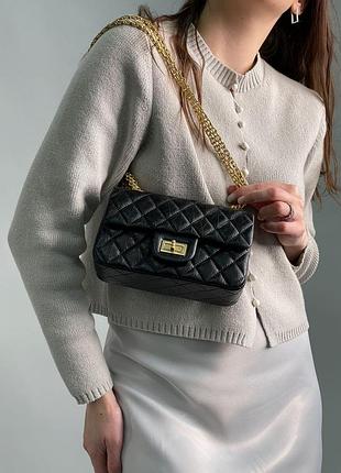 Класична чорна шкіряна сумка з ланцюжком premium якість