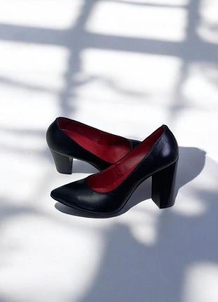 36-40 рр туфлі натуральна замша/шкіра  на підборах