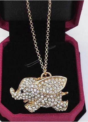 Красивый кулон с кристаллами слоник