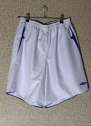 Нові спортивні шорти umbro білі з синіми вставками широка посадка