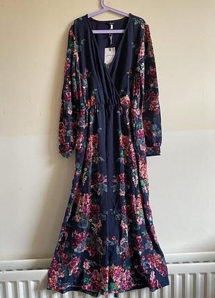 Романтичное новое миди платье в цветочный принт
