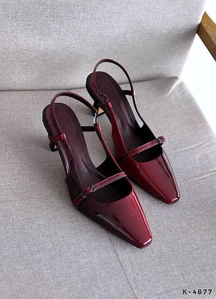 Лакированные слингбеки в цвете бургунди