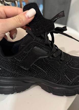 Блискучі кросівки для дівчинки 5