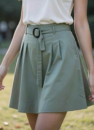 От бренда yessica женская оливковоая легкая, короткая юбка, юбка на защепах и ремни