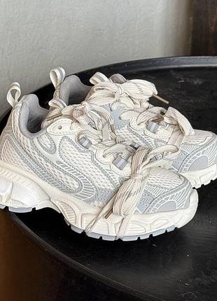 Стильні кросівки для дівчинки