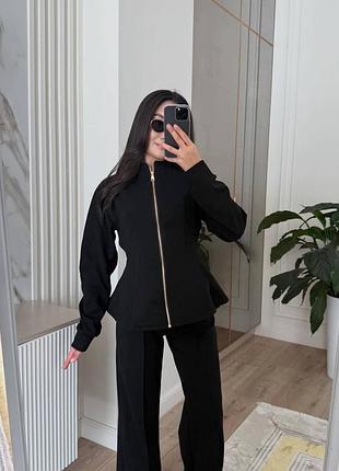 Костюм жіночий