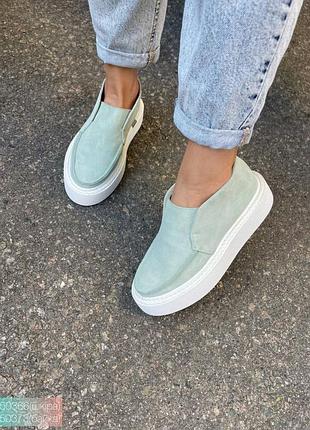 Замшеві м'ятні високі лофери з натуральної замші