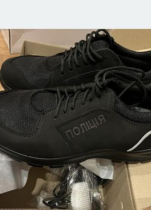 Кросівки поліція 41