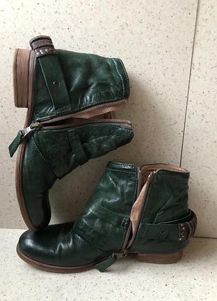 Стильні чоботи, фірма mjus