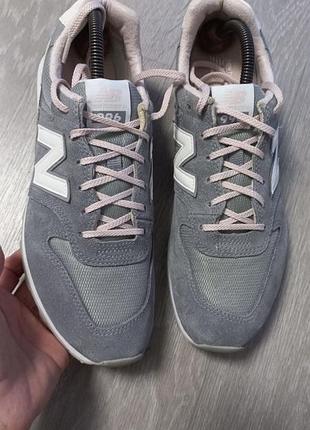 Жіночі кросівки new balance