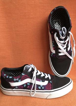 Стильні кросівки, фірма vans