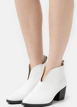 Кожаные ботинки