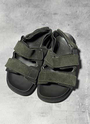 Дитячі сандалі для хлопчика