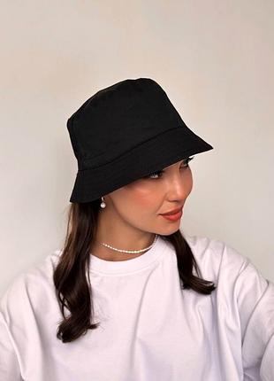 Жіноча чорна утеплена панама всередині на флісі