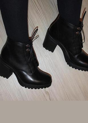 Ботильйони черевики теплі на байці на товстих підборах vagabond shoemakers 38р