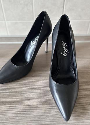 Нові туфлі чорні класичні на каблуці miramay miraton нові
