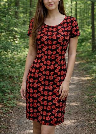 Сукня з квітами