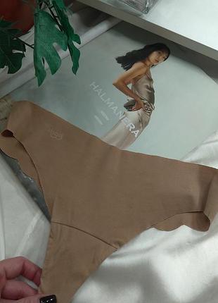 Бесшовные трусики стринги sloggi