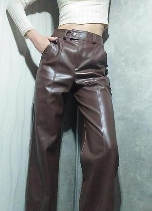 Шкіряні штани жіночі