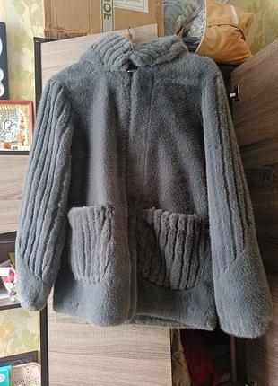 Шубка экомех женская демисезонная короткая с капюшоном серая размер л на ог 110 см