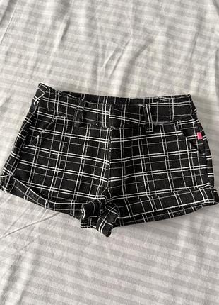 Класичні шорти