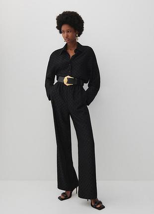 Чорний костюм в піжамному стилі reserved