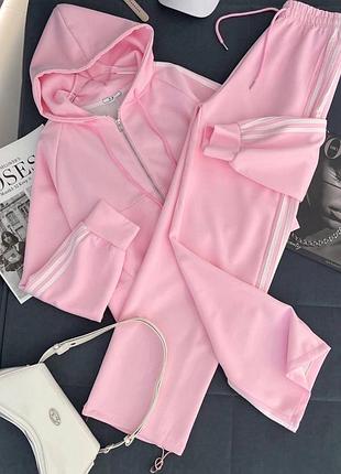 Костюм жіночий