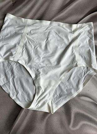Високі молочні безшовні трусики