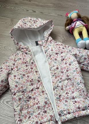 Куртка весняна. з капюшоном.