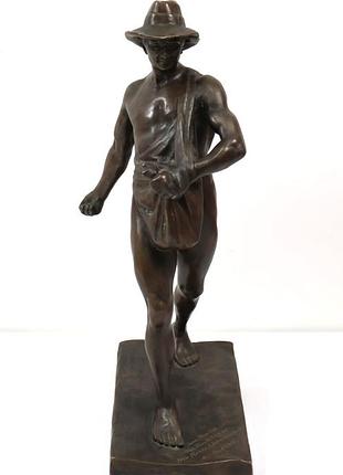 Бронзовая скульптура "седатель". скульптор георг ренатус мейер-штеглиц ( 1868-1929).  (3347)