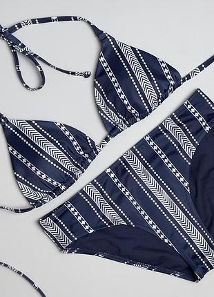 Роздільний купальник в синьому кольорі з принтом