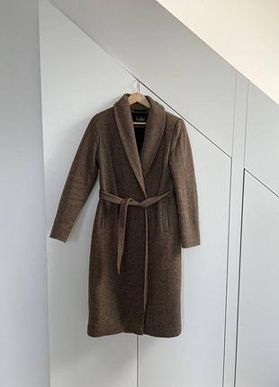 Приталене шерстяне пальто з утеплювачем