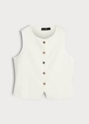 Жіночий трикотажний жилет молочного кольору з гарними ґудзиками f&f