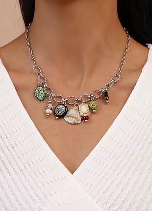 Трендова прикраса з підвісками